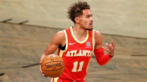 Trae Young Haircut : Trae Young Of The Atlanta Hawks Gets A Haircut During A Visit To His Foto ...