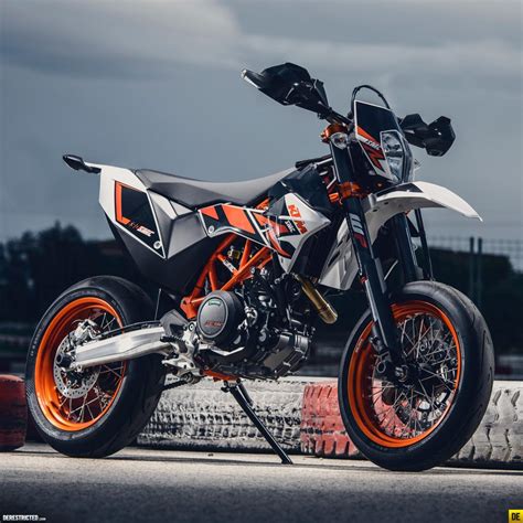 KTM KTM 690 SMC R - Moto.ZombDrive.COM