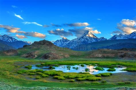 Himalayas stock image. Image of climbing, panoramic, adventure - 46342603