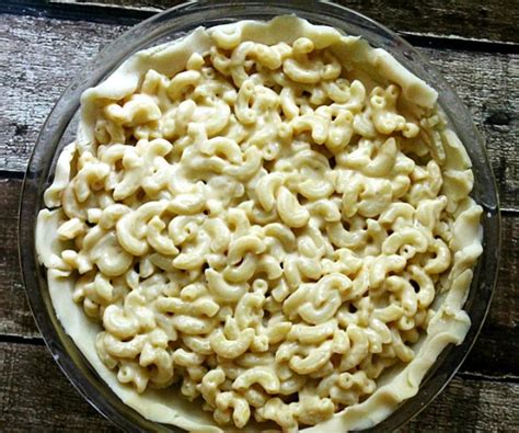 Macaroni and Cheese Pie