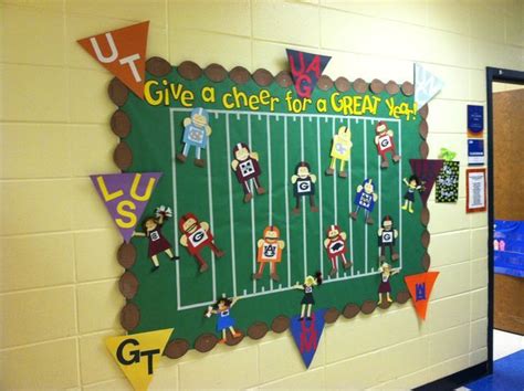 Football bulletin boards, College bulletin boards, Sports theme classroom