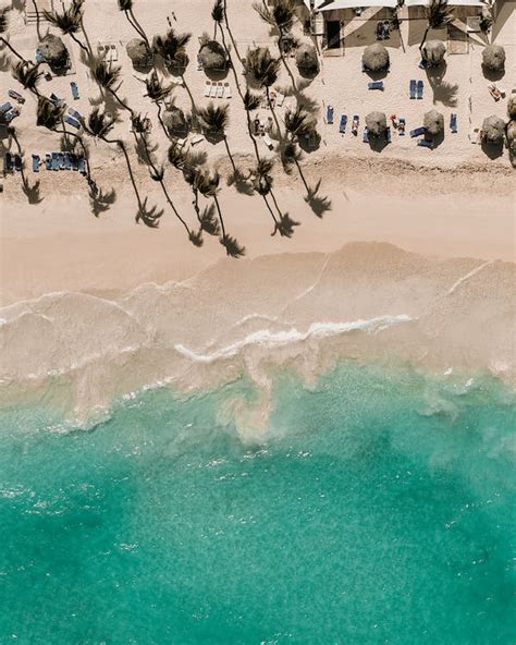 Aerial View of a Beach · Free Stock Photo