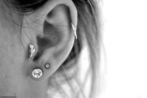 100+ Helix Piercing Ideas, Experiences and Piercing Information