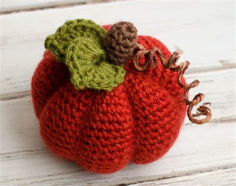 Medium Crochet Pumpkin Pattern - Crochet 365 Knit Too