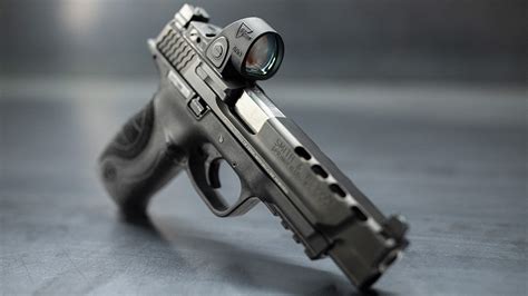 FIRST LOOK: The Trijicon SRO Is the Most Intuitive Red Dot Ever Created ...