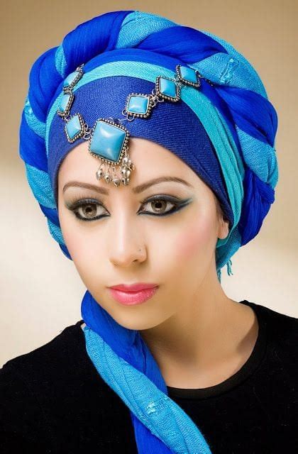 Maang Tikka With Hijab – 17 Ways To Wear Hijab With Maatha Patti