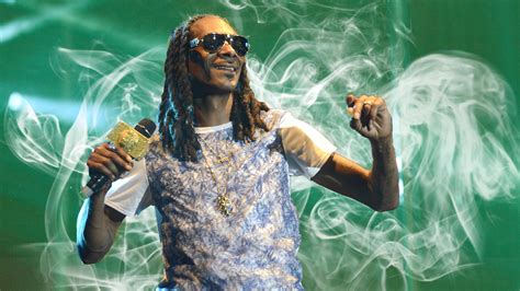 Snoop Dogg Is Launching an Ad-Supported Social Network for Marijuana Aficionados