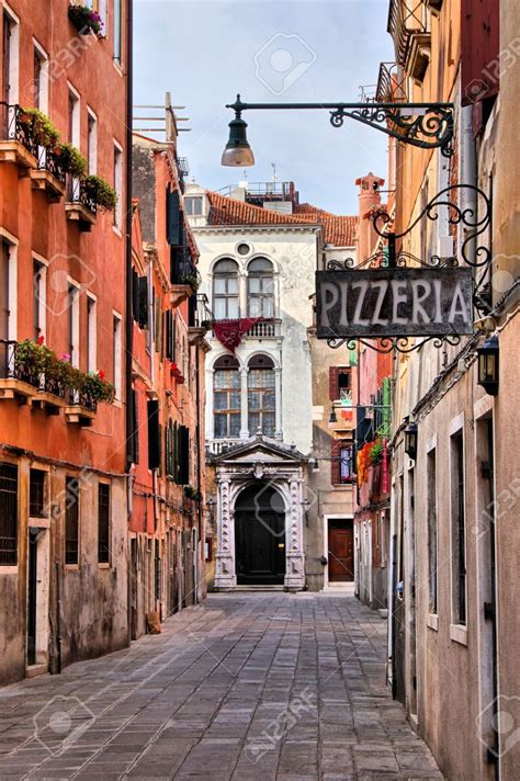 Pizza in Venice :) | Italy street, Venice streets, Italy travel