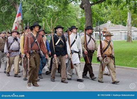 Group Of Civil War Reenactors Editorial Stock Photo - Image: 19515498