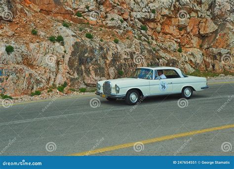 MERCEDES BENZ 220 SE - ATHENS, GREECE Editorial Photo - Image of europe ...