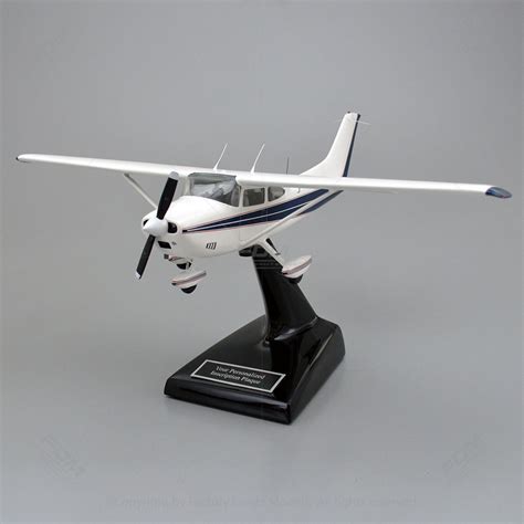 Cessna 182P Skylane Model Airplane with a Detailed Interior