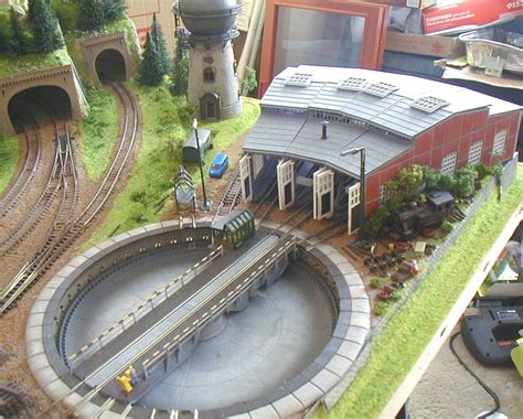 Jayson's 3' X 5' Outstanding N Scale Model Train Layout