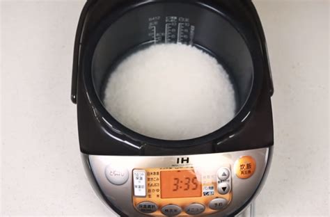 Best Sushi Rice Cooker Reviews - Top Picks 2019