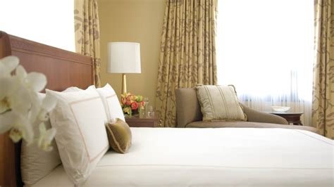 Atlanta Hotel Suites & Rooms | Luxury Accommodations | Four Seasons