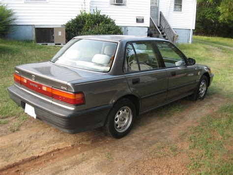 File:1990 Honda Civic DX rear.png - Wikipedia