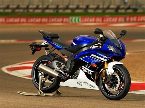 2013 Yamaha YZF-R1 Gallery 480518 | Top Speed