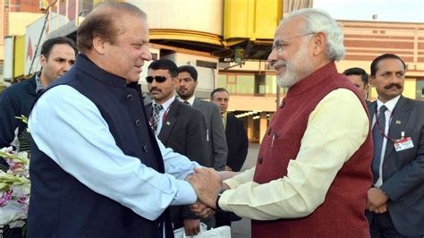 India PM Modi in surprise Pakistan visit - BBC News