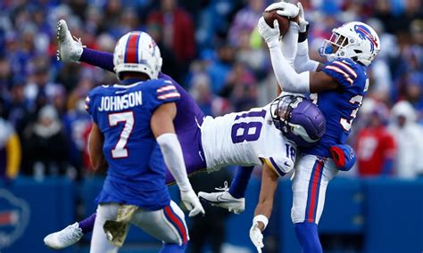 LSU in NFL: Justin Jefferson makes catch of the year vs. Bills