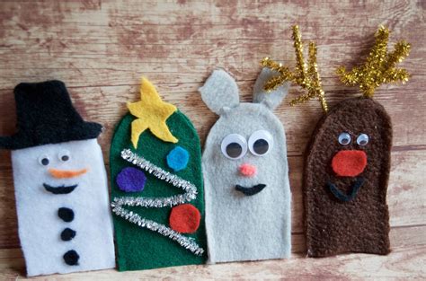 DIY Christmas Felt Finger Puppet for Imaginative Play