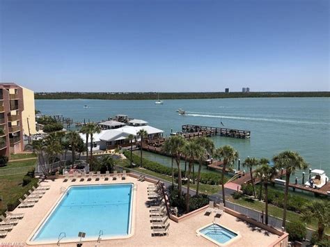 1bd/1bth (sleeps4) WATERFRONT Riverside Club Marco Island BEST- pool and spa - Marco Island