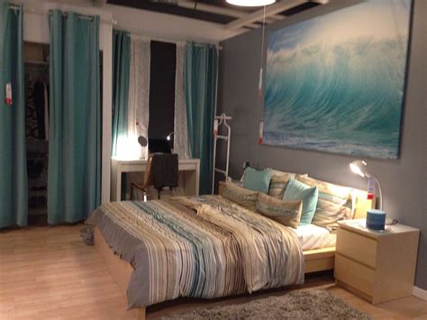 Pin by Maria L on Cool rooms | Beach bedroom decor, Beach themed ...