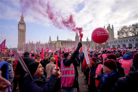 Is the UK Turning Away from Democracy? – Daily Brief | Human Rights Watch