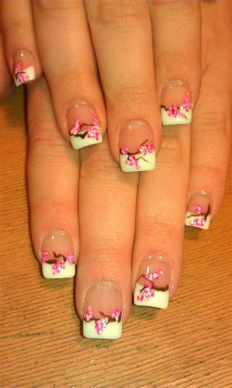 30 Pretty Flower Nail Designs 2022