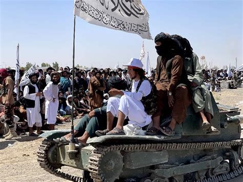 Italian-made L3/35 (CV-35) tankette used by the Taliban at a parade in ...