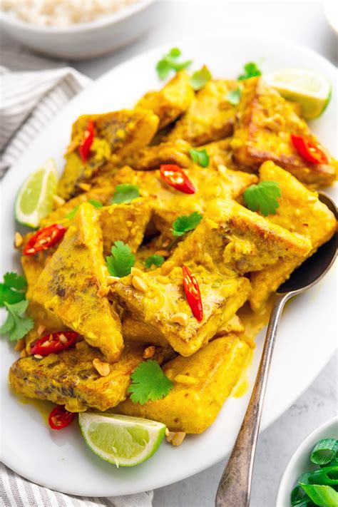 Lemongrass Tofu In Coconut Curry Sauce - MindtoHealth