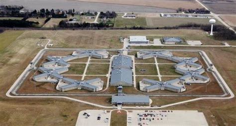 This is ADX Florence, a supermax prison in Colorado where Joaquín "El ...