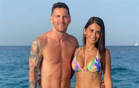 Lionel Messi enjoying his vacation in Ibiza with wife Antonella ...