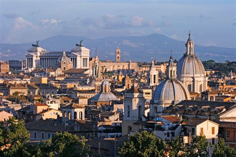 Where to Head to Soak in Panoramic Views in Rome and Vatican City