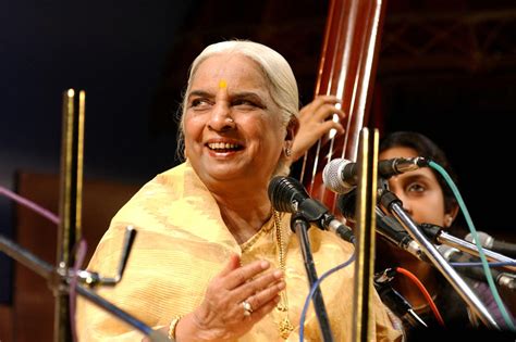 Indian Classical Singer Girija Devi Biography – raaggiri