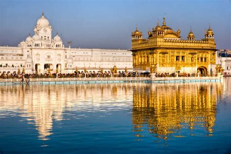 Goldener Tempel In Amritsar, Punjab, Indien. Stockbild - Bild von ...