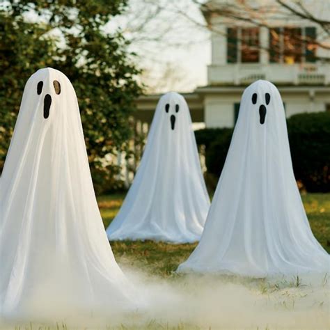 Staked Ghosts with Lights, Set of Three | Grandin Road | Scary halloween decorations outdoor ...