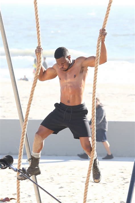 Jonathan Majors Shows Off Ripped Bod While Filming 'Creed 3' With ...