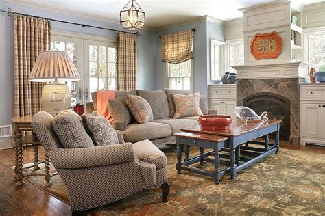 Pattern Overload: 30 Ways to Invite Plaid into Your Home without Seeming Dated!