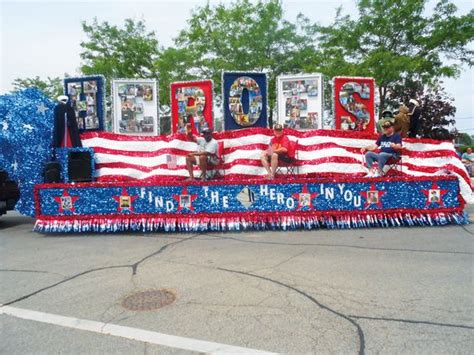 Patriotic Veteran Float #patriotic #america #parades #paradefloat #redwhiteblue | Float ...