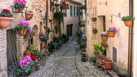 Spello the mesmerizing gem in verdant Umbria - Bellarome