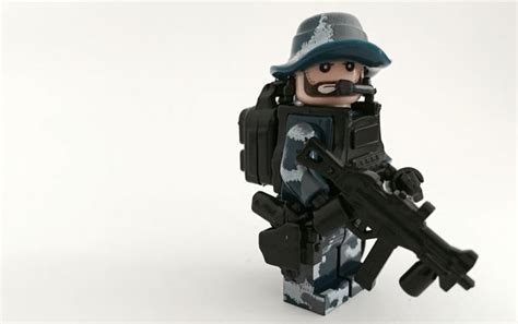 Blue tinge camouflage | Lego army, Lego military, Cool lego