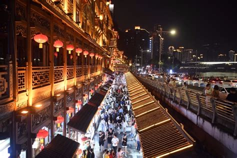 Bright lights of Chongqing's night markets draw millions - Chinadaily.com.cn