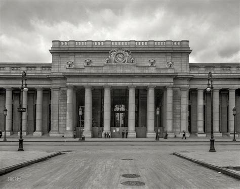 The original Penn Station in the final stages of construction. New York City, circa 1910 | Penn ...