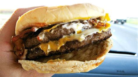 Testing and Reviewing : Jack In The Box Ultimate Cheeseburger - YouTube