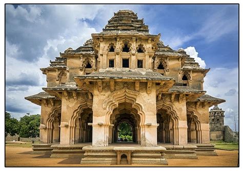 Lotus Mahal in Hampi - Of Grandeur and History | Karnataka.com