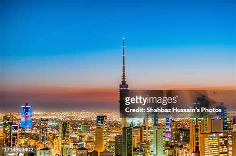 Kuwait Tower High-Res Stock Photo - Getty Images