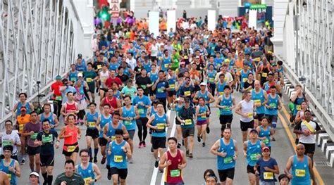 Filipino runners flock by thousands to historic Singapore Marathon