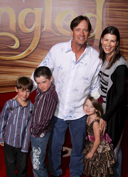 Kevin Sorbo and Family Pictures: Tangled Movie Premiere Photos and Pics | American Superstar ...