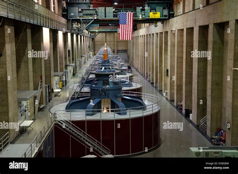 Hoover dam turbine room Stock Photo: 72169012 - Alamy