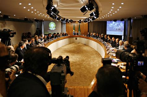 File:Brazilian cabinet meeting.jpg - Wikimedia Commons