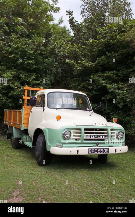 Ford Truck: Old Bedford Tk Trucks